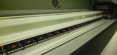 Plusieurs rouleaux de pression individuellement